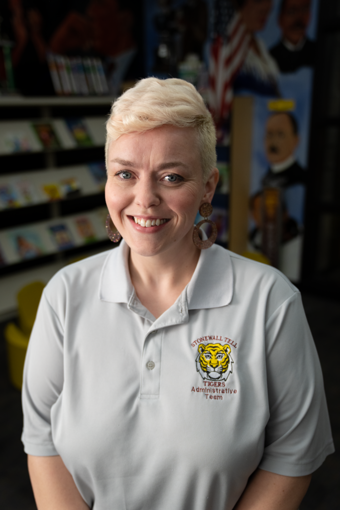 Headshot of Amy Long